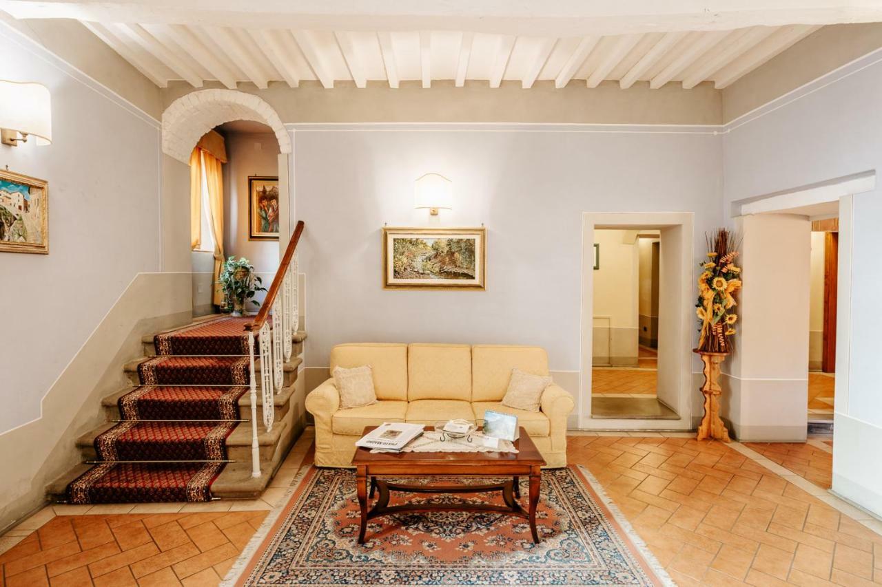 Dimora Casa Eugenia Hotel Лоро Чиуфена Екстериор снимка
